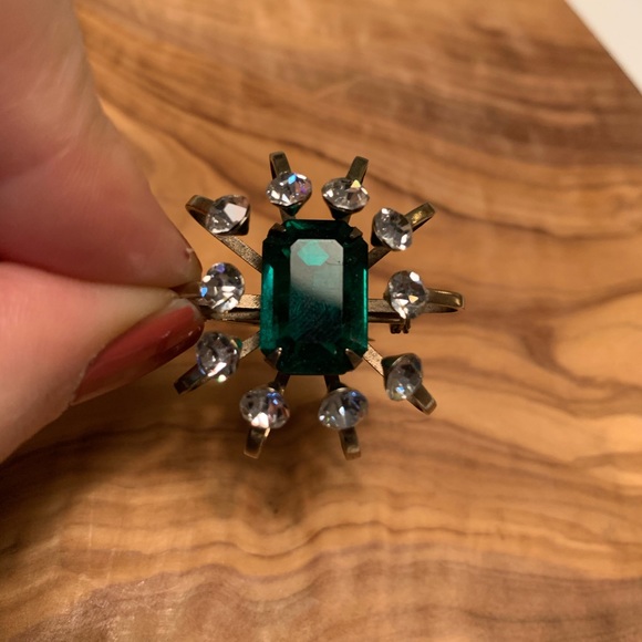 Vintage Jewelry - VINTAGE brooch